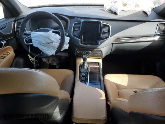 2018 Volvo XC90 Momentum with VIN YV4A22PK6J1367334, listed as a Copart auction lot 48170695 with Not Provided miles and Clean Title. Bid and sale history available at carsss.com. Image 8.