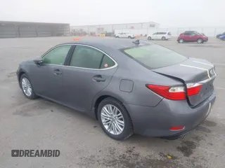 2014 Lexus ES 330 z VIN JTHBK1GGXE2148484, wystawiony jako IAAI lot #42186766 z przebiegiem 117 217 mil mil oraz . Historia ofert i sprzedaży dostępna na DreamBid. Obrazek 3.