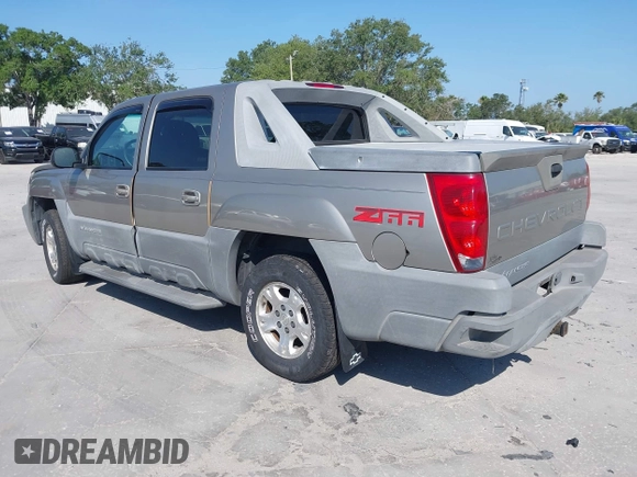 2002 Chevrolet Avalanche with VIN 3GNEC13T32G176233, listed as a IAAI auction lot 42108329 with 312,126 mi miles and . Bid and sale history available at DreamBid. Image 3.