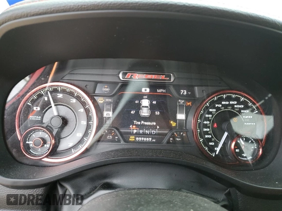 2022 Ram 1500 Rebel z VIN 1C6SRFLTXNN204328, wystawiony jako Copart lot #55575875 z przebiegiem 37 663 mil mil oraz Szkoda całkowita • Salvage title. Historia ofert i sprzedaży dostępna na DreamBid. Obrazek 9.