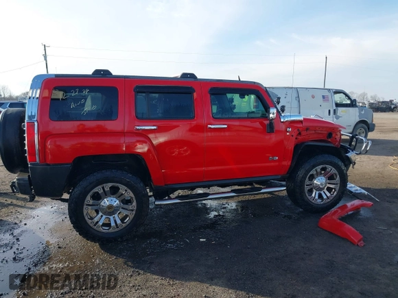 2009 Hummer H3 SUV Alpha with VIN 5GTEN13L398145561, listed as a IAAI auction lot 41232458 with 153,543 mi miles. Bid and sale history available at carsss.com. Image 13.