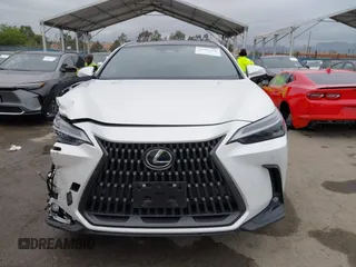 2025 Lexus NX 450h+ Luxury z VIN JTJHKCFZ1S2043125, wystawiony jako IAAI lot #42062361 z przebiegiem 24 902 mil mil oraz . Historia ofert i sprzedaży dostępna na DreamBid. Obrazek 12.