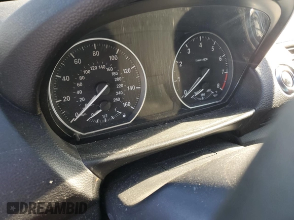 2013 BMW 1 Series 135i z VIN WBAUC9C54DVY60302, wystawiony jako Copart lot #75686944 z przebiegiem Nie podano mil oraz Nie do naprawy • Non repairable. Historia ofert i sprzedaży dostępna na DreamBid. Obrazek 9.