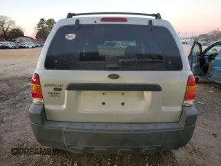 2005 Ford Escape XLT z VIN 1FMCU03105DA26437, wystawiony jako Copart lot #88803995 z przebiegiem 223 095 mil mil oraz Szkoda całkowita • Salvage title. Historia ofert i sprzedaży dostępna na DreamBid. Obrazek 6.
