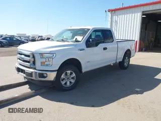 2016 Ford F-150 XLT z VIN 1FTFX1EG7GKF55978, wystawiony jako IAAI lot #42483473 z przebiegiem 154 309 mil mil oraz . Historia ofert i sprzedaży dostępna na DreamBid. Obrazek 17.