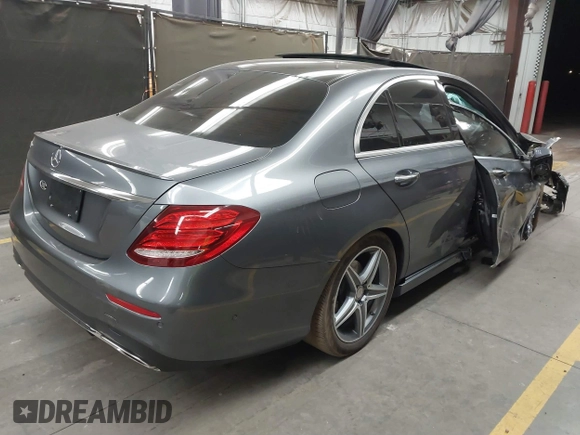 2017 Mercedes-Benz E-Class E 300 Luxury with VIN WDDZF4JB1HA085505, listed as a IAAI auction lot 41691166 with 1 mi miles. Bid and sale history available at carsss.com. Image 4.