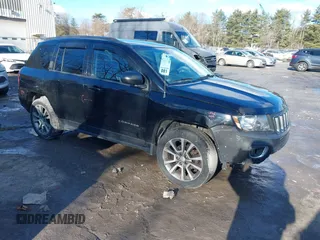 2016 Jeep Compass Sport z VIN 1C4NJDBB3GD646757, wystawiony jako IAAI lot #41673419 z przebiegiem 98 504 mil mil oraz . Historia ofert i sprzedaży dostępna na DreamBid. Obrazek 1.
