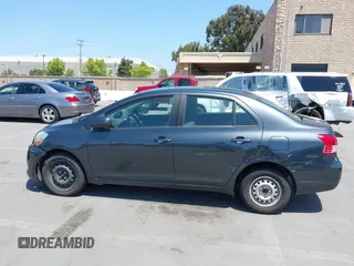 2010 Toyota Yaris z VIN JTDBT4K37A1388757, wystawiony jako IAAI lot #42137640 z przebiegiem 97 079 mil mil oraz . Historia ofert i sprzedaży dostępna na DreamBid. Obrazek 14.