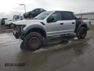 2017 Ford F-150 Raptor with VIN 1FTFW1RG7HFA26506, listed as a Copart auction lot 88686245 with 105,605 mi miles and Salvage Title. Bid and sale history available at carsss.com. Image 1.