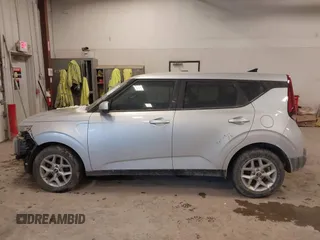 2020 Kia Soul LX with VIN KNDJ23AU1L7732263, listed as a IAAI auction lot 41144527 with 34,856 mi miles. Bid and sale history available at carsss.com. Image 14.