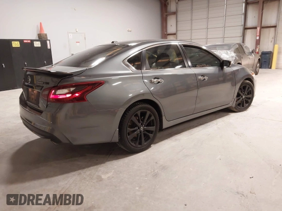 2018 Nissan Altima 2.5 SR with VIN 1N4AL3AP1JC203798, listed as a IAAI auction lot 41853789 with 77,875 mi miles. Bid and sale history available at carsss.com. Image 4.