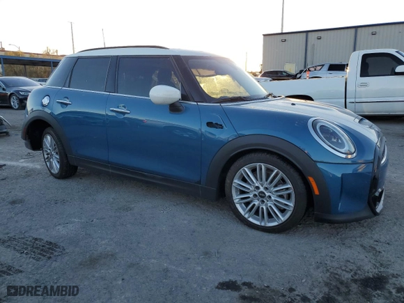 2024 MINI Hardtop 4 Door Cooper S with VIN WMW53DK00R2U61196, listed as a Copart auction lot 42207865 with 0 mi miles and Salvage Title. Bid and sale history available at carsss.com. Image 4.