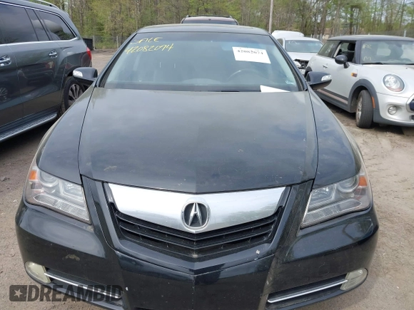 2011 Acura RL Technology with VIN JH4KB2F63BC000925, listed as a IAAI auction lot 42082074 with 117,491 mi miles and . Bid and sale history available at DreamBid. Image 6.