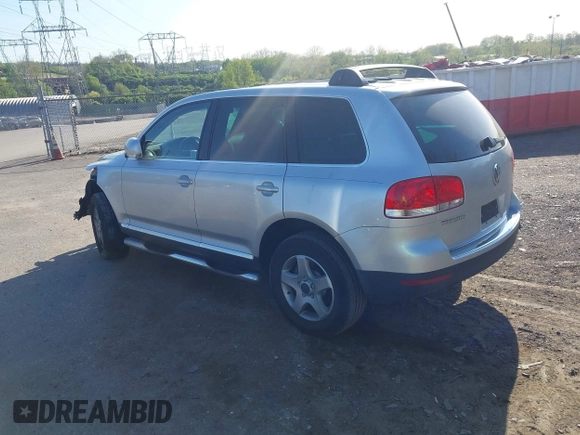2005 Volkswagen Touareg 3.2L V6 with VIN WVGZG77L75D076211, listed as a IAAI auction lot 42143669 with 158,586 mi miles and . Bid and sale history available at DreamBid. Image 3.