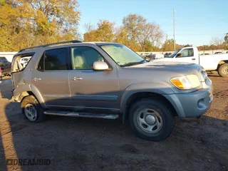 2005 Toyota Sequoia SR5 with VIN 5TDZT34A75S255459, listed as a IAAI auction lot 41055847 with 1 mi miles. Bid and sale history available at carsss.com. Image 13.