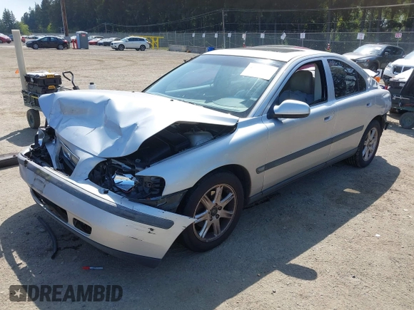 2002 Volvo S60 with VIN YV1RS61R322145262, listed as a IAAI auction lot 42126287 with 154,328 mi miles. Bid and sale history available at carsss.com. Image 2.