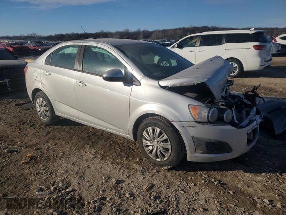2015 Chevrolet Sonic LS z VIN 1G1JA5SH9F4117264, wystawiony jako Copart lot #42215585 z przebiegiem 55 869 mil mil oraz Szkoda całkowita • Salvage title. Historia ofert i sprzedaży dostępna na DreamBid. Obrazek 4.