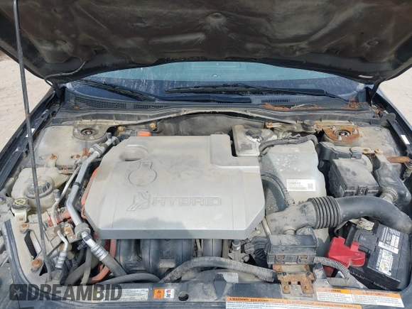 2010 Ford Fusion Hybrid with VIN 3FADP0L35AR168002, listed as a IAAI auction lot 42090134 with 147,831 mi miles. Bid and sale history available at carsss.com. Image 10.