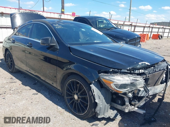 2014 Mercedes-Benz CLA 250 z VIN WDDSJ4EB9EN152673, wystawiony jako IAAI lot #42253291 z przebiegiem 164 564 mil mil oraz . Historia ofert i sprzedaży dostępna na DreamBid. Obrazek 1.