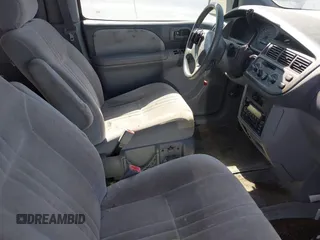 2000 Toyota Sienna CE z VIN 4T3ZF19C7YU203905, wystawiony jako IAAI lot #42256001 z przebiegiem 208 455 mil mil oraz . Historia ofert i sprzedaży dostępna na DreamBid. Obrazek 5.