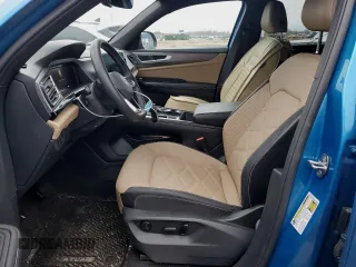 2024 Volkswagen Atlas SE with VIN 1V2HE2CA7RC214871, listed as a Copart auction lot 50061975 with 18,808 mi miles and Clean title. Bid and sale history available at DreamBid. Image 7.