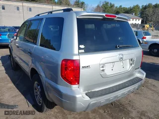 2004 Honda Pilot EX with VIN 2HKYF18594H621365, listed as a IAAI auction lot 41996562 with 223,322 mi miles. Bid and sale history available at carsss.com. Image 3.