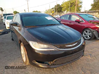 2016 Chrysler 200 Touring z VIN 1C3CCCFB0GN195422, wystawiony jako IAAI lot #42003395 z przebiegiem 159 185 mil mil oraz . Historia ofert i sprzedaży dostępna na DreamBid. Obrazek 1.
