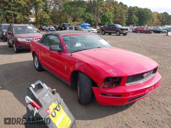 2006 Ford Mustang Standard with VIN 1ZVFT84N965166306, listed as a IAAI auction lot 40580690 with 113,233 mi miles and . Bid and sale history available at carsss.com. Image 1.