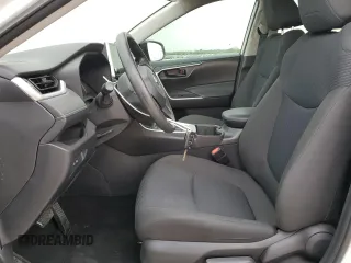 2023 Toyota RAV4 LE z VIN 2T3H1RFV4PC214813, wystawiony jako Copart lot #54059005 z przebiegiem 21 536 mil mil oraz Szkoda całkowita • Salvage title. Historia ofert i sprzedaży dostępna na DreamBid. Obrazek 7.