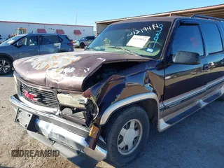 1997 GMC Suburban z VIN 1GKEC16RXVJ703491, wystawiony jako IAAI lot #41219414 z przebiegiem 362 551 mil mil oraz . Historia ofert i sprzedaży dostępna na DreamBid. Obrazek 6.