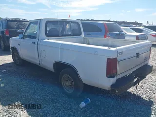 1992 Ford Ranger with VIN 1FTCR10A3NUD60462, listed as a IAAI auction lot 41726364 with 1 mi miles. Bid and sale history available at carsss.com. Image 3.