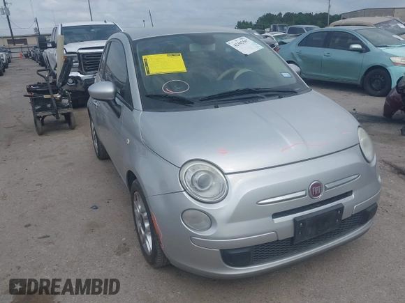 2013 FIAT 500 Pop z VIN 3C3CFFAR6DT633062, wystawiony jako IAAI lot #42302507 z przebiegiem 184 023 mil mil oraz . Historia ofert i sprzedaży dostępna na DreamBid. Obrazek 1.