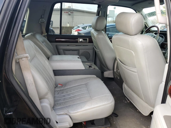 2004 Lincoln Navigator Luxury with VIN 5LMFU28R24LJ15449, listed as a Copart auction lot 44177095 with 269,923 mi miles and Salvage title. Bid and sale history available at DreamBid. Image 11.