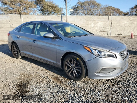 2017 Hyundai Sonata 2.4L with VIN 5NPE24AF7HH520821, listed as a Copart auction lot 43833435 with 107,450 mi miles and Salvage Title. Bid and sale history available at carsss.com. Image 4.