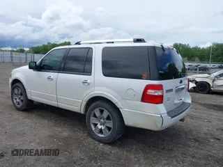 2010 Ford Expedition Limited z VIN 1FMJU2A51AEA71139, wystawiony jako IAAI lot #42231671 z przebiegiem 294 605 mil mil oraz . Historia ofert i sprzedaży dostępna na DreamBid. Obrazek 3.