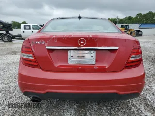 2015 Mercedes-Benz C 250 z VIN WDDGJ4HB6FG367726, wystawiony jako Copart lot #58392385 z przebiegiem 154 617 mil mil oraz Szkoda całkowita • Salvage title. Historia ofert i sprzedaży dostępna na DreamBid. Obrazek 6.