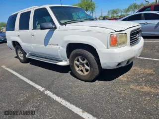 2000 Cadillac Escalade with VIN 1GYEK63R3YR218285, listed as a Copart auction lot 77915654 with 190,444 mi miles and Clean Title. Bid and sale history available at carsss.com. Image 1.