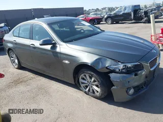 2015 BMW 5 Series 528i z VIN WBA5A5C5XFD515013, wystawiony jako IAAI lot #42105984 z przebiegiem 157 465 mil mil oraz . Historia ofert i sprzedaży dostępna na DreamBid. Obrazek 1.