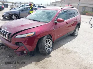 2014 Jeep Cherokee Latitude with VIN 1C4PJLCS3EW143362, listed as a IAAI auction lot 42150037 with 86,012 mi miles. Bid and sale history available at carsss.com. Image 17.