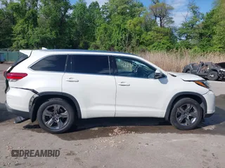 2019 Toyota Highlander Limited with VIN 5TDDZRFH8KS968209, listed as a IAAI auction lot 42141556 with 77,052 mi miles and . Bid and sale history available at DreamBid. Image 13.