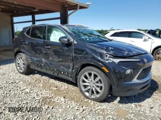 2024 Buick Encore GX Avenir с VIN KL4AMFSL8RB016431, выставлен на аукционе Copart как лот 57861305 с пробегом 11 167 миль миль и Списание • Salvage title. История ставок и продаж доступна на DreamBid. Изображение 4.