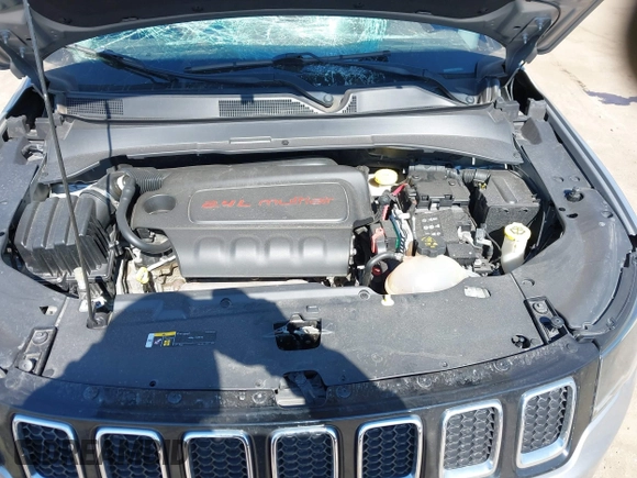 2018 Jeep Compass Limited with VIN 3C4NJDCB9JT283493, listed as a IAAI auction lot 41776578 with 117,876 mi miles. Bid and sale history available at carsss.com. Image 10.