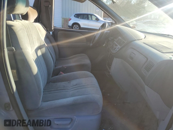 2000 Toyota Sienna CE with VIN 4T3ZF19C5YU286430, listed as a Copart auction lot 83337344 with 0 mi miles and Clean Title. Bid and sale history available at carsss.com. Image 7.