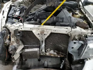 2005 Ford Expedition Limited with VIN 1FMPU20545LA71147, listed as a Copart auction lot 86366444 with 277,054 mi miles and Non Repairable. Bid and sale history available at carsss.com. Image 12.