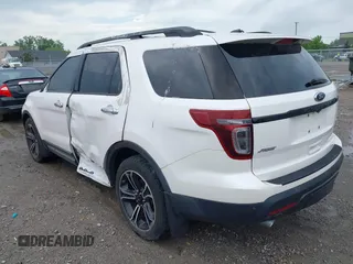 2013 Ford Explorer Sport z VIN 1FM5K8GT0DGC08919, wystawiony jako IAAI lot #42529844 z przebiegiem 151 458 mil mil oraz . Historia ofert i sprzedaży dostępna na DreamBid. Obrazek 3.