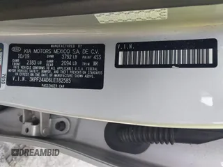 2020 Kia Forte LXS z VIN 3KPF24AD6LE182585, wystawiony jako IAAI lot #41790230 z przebiegiem 83 227 mil mil oraz . Historia ofert i sprzedaży dostępna na DreamBid. Obrazek 9.