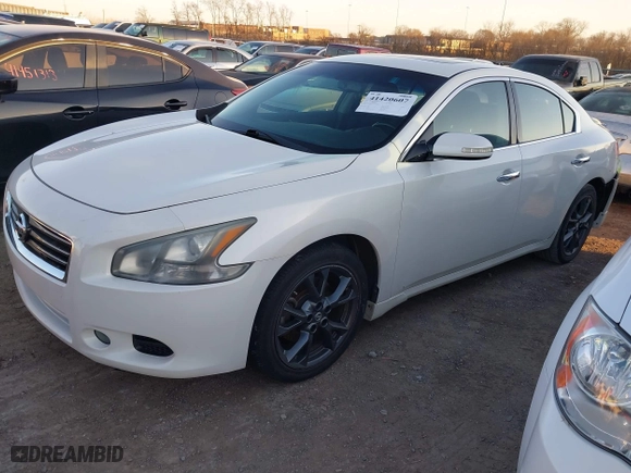 2012 Nissan Maxima 3.5 S with VIN 1N4AA5AP4CC828460, listed as a IAAI auction lot 41420607 with 174,014 mi miles. Bid and sale history available at carsss.com. Image 2.