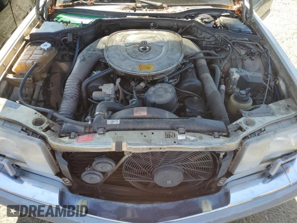 1988 Mercedes-Benz 560 with VIN WDBCA39D7JA400066, listed as a Copart auction lot 73396074 with 178,343 mi miles and Clean Title. Bid and sale history available at DreamBid. Image 11.