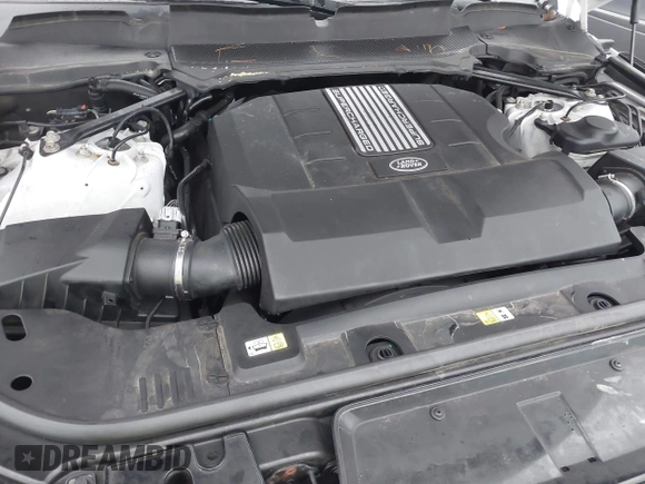 2018 Land Rover Range Rover Sport z VIN SALWR2RE8JA187048, wystawiony jako IAAI lot #41933996 z przebiegiem Nie podano mil oraz . Historia ofert i sprzedaży dostępna na DreamBid. Obrazek 10.