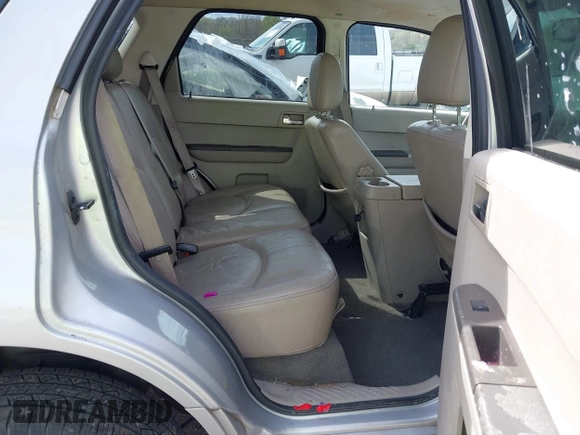 2008 Mercury Mariner with VIN 4M2CU29H38KJ29379, listed as a IAAI auction lot 41933568 with Not provided miles and . Bid and sale history available at DreamBid. Image 8.